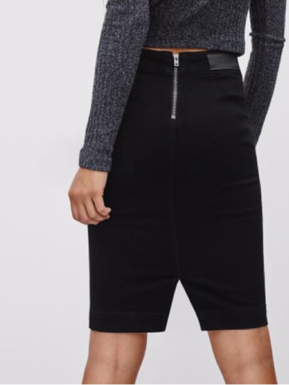 Aritzia The Castings Black Denim Pencil Skirt. Preowned. size 0